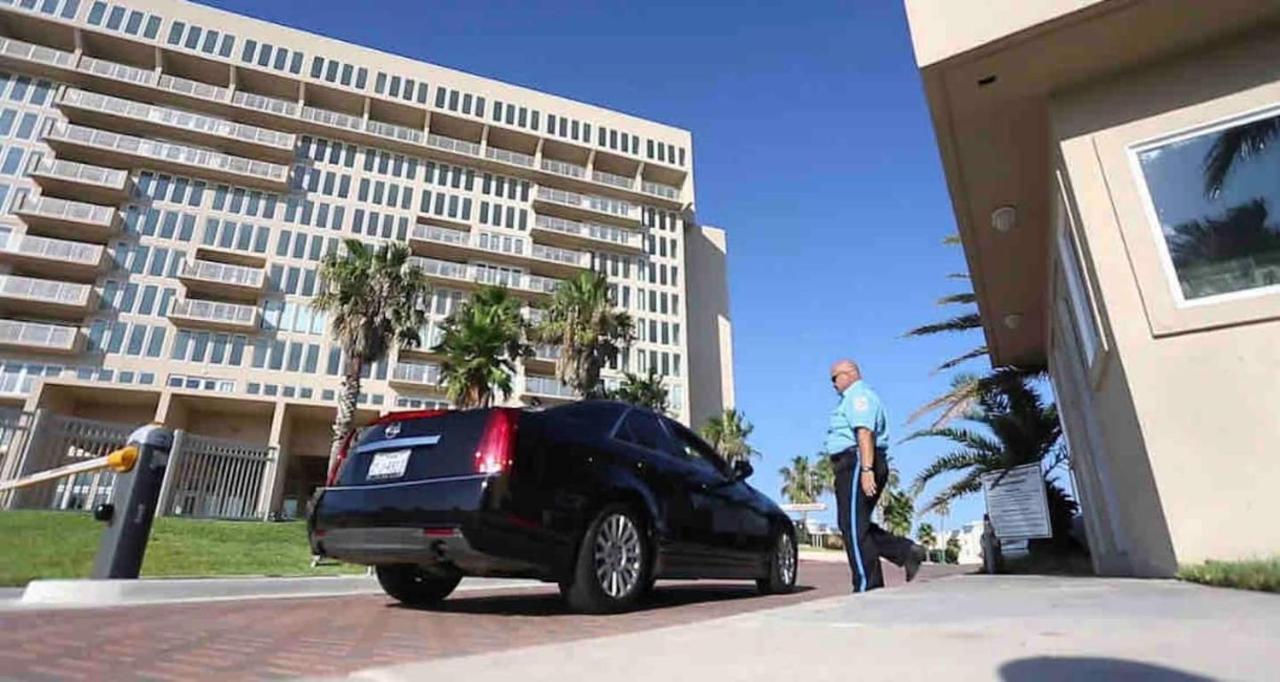 Bahia Mar Solare Tower 6Th Floor Bayview Condo 2Bd 2Ba With Pools And Hot Tubs South Padre Island Exterior photo